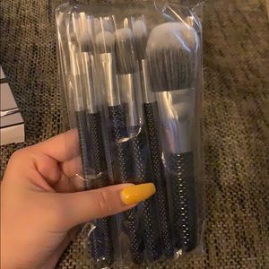 Moda Makeup - Moda Studio 8 Piece Brush Set NWT Moda Makeup - Moda Studio 8 Piece Brush Set NWT